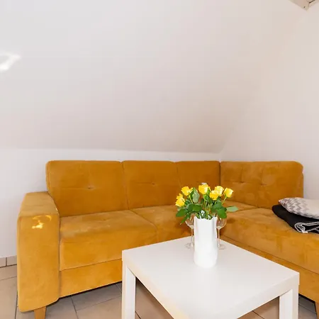 Alte Liebe 4 アパート グレーミッツ